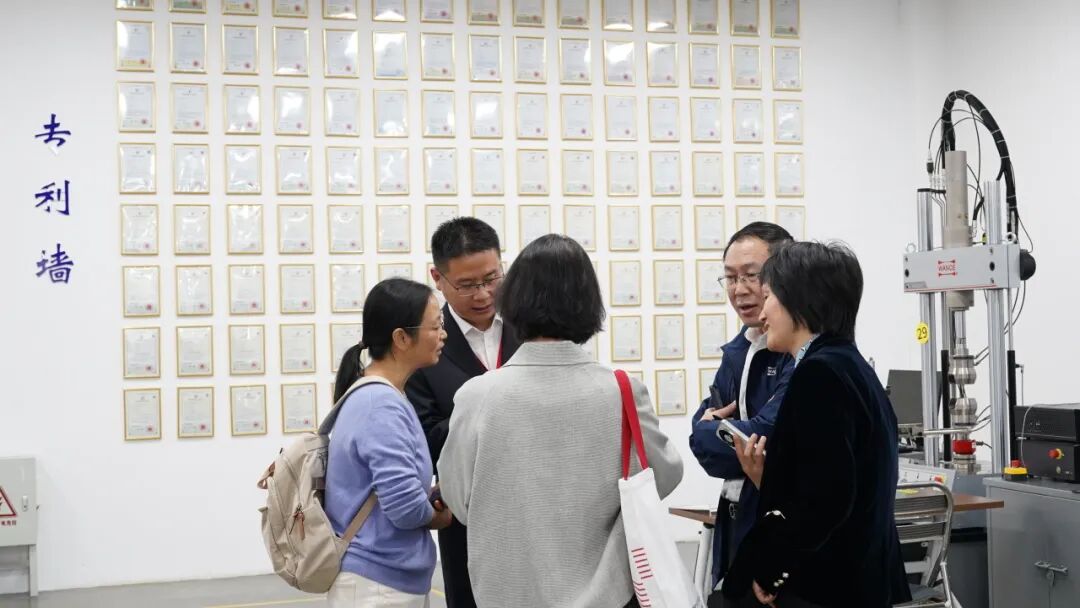 標準筑基 創新賦能|萬測聯袂氟硅協會擘畫產業升級新藍圖